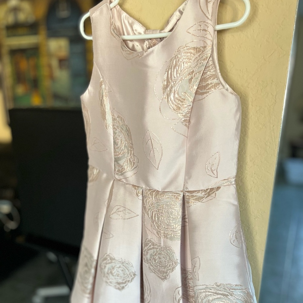 Formal dress for girls headband included
Use once!